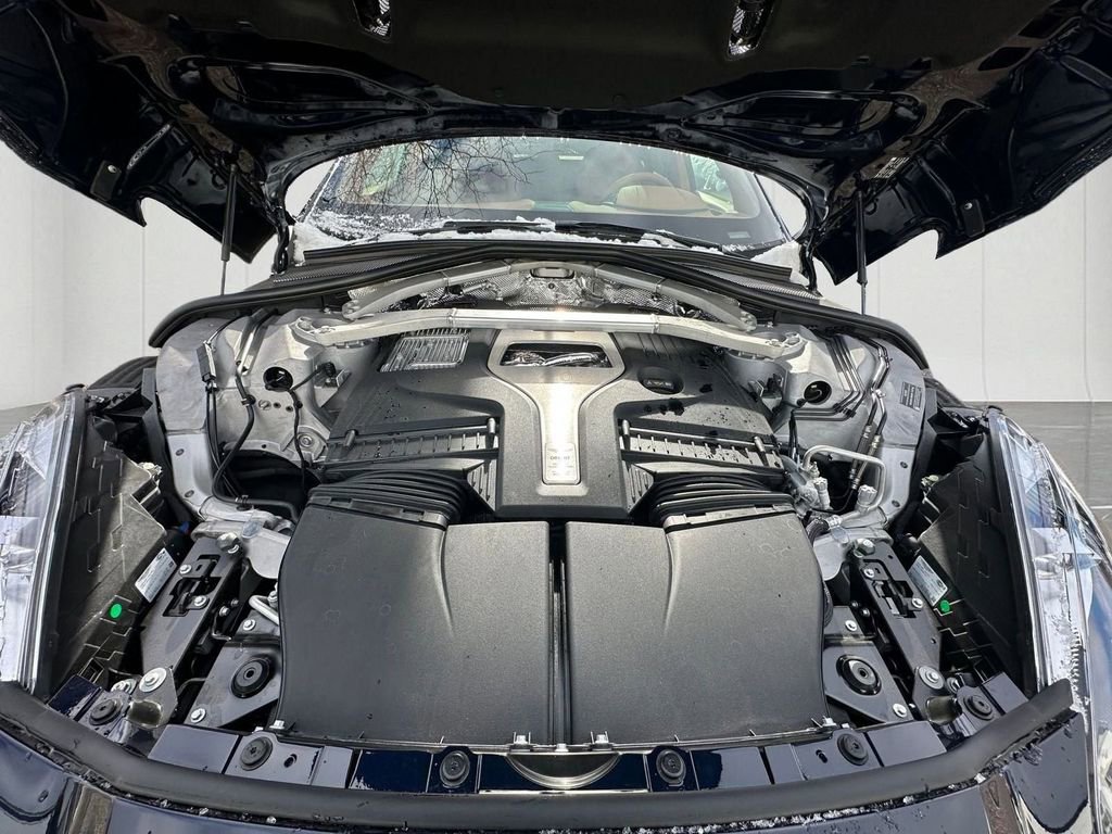 New 2026 Aston Martin DBX 707 image 31