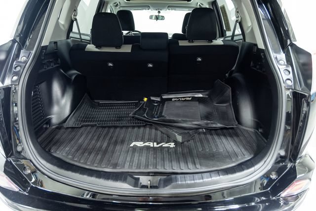Used 2016 Toyota RAV4 XLE AWD/4WD image 9
