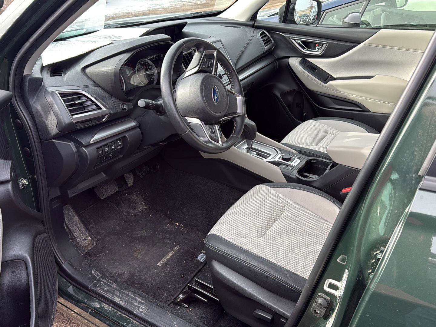 Used 2023 Subaru Forester Premium image 9