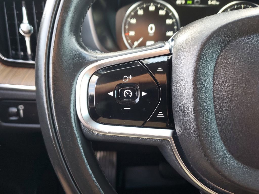 Used 2019 Volvo XC60 T5 Inscription w/ Protection Package Premier image 33