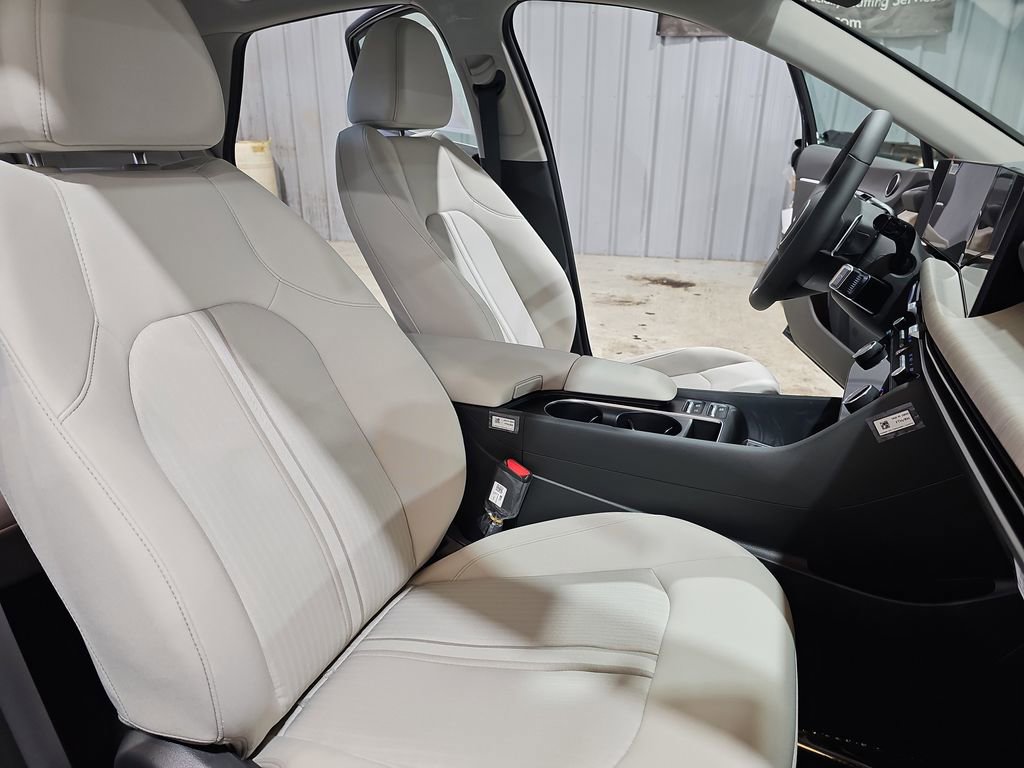 New 2026 Hyundai Sonata SEL FWD image 10