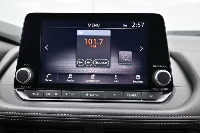 Used 2025 Nissan Rogue SV AWD/4WD image 29