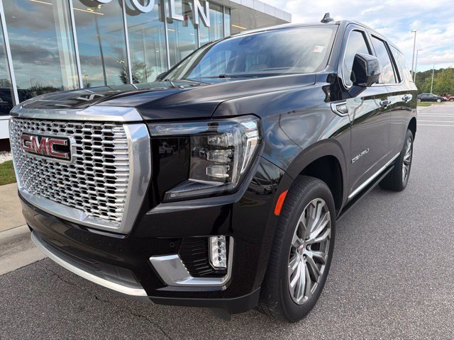 Used 2021 GMC Yukon Denali w/ Denali Premium Package AWD/4WD image 10
