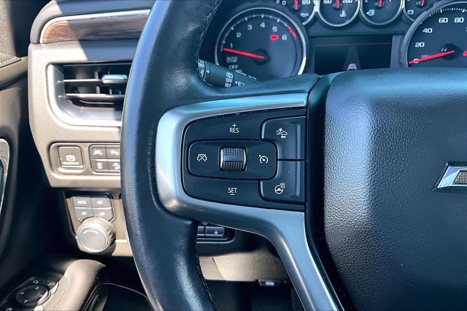 Used 2021 Chevrolet Tahoe Z71 w/ Z71 Signature Package AWD/4WD image 23