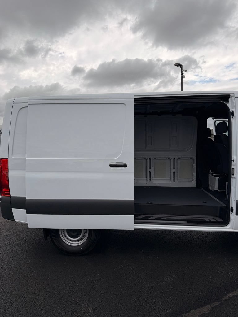 New 2026 Mercedes-Benz Sprinter 2500 image 25