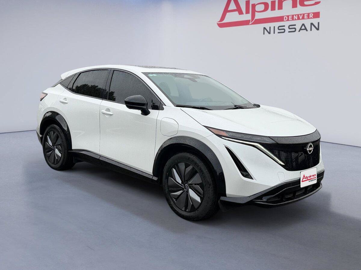 Used 2025 Nissan Ariya AWD image 7