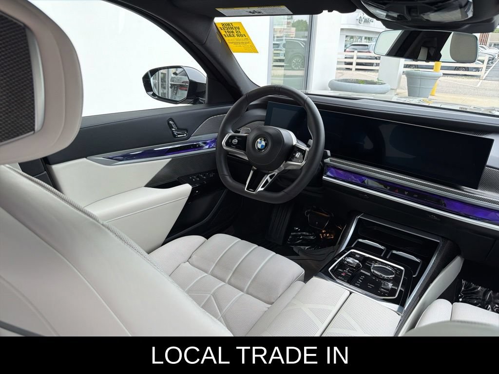 Used 2025 BMW 760i xDrive AWD/4WD image 20