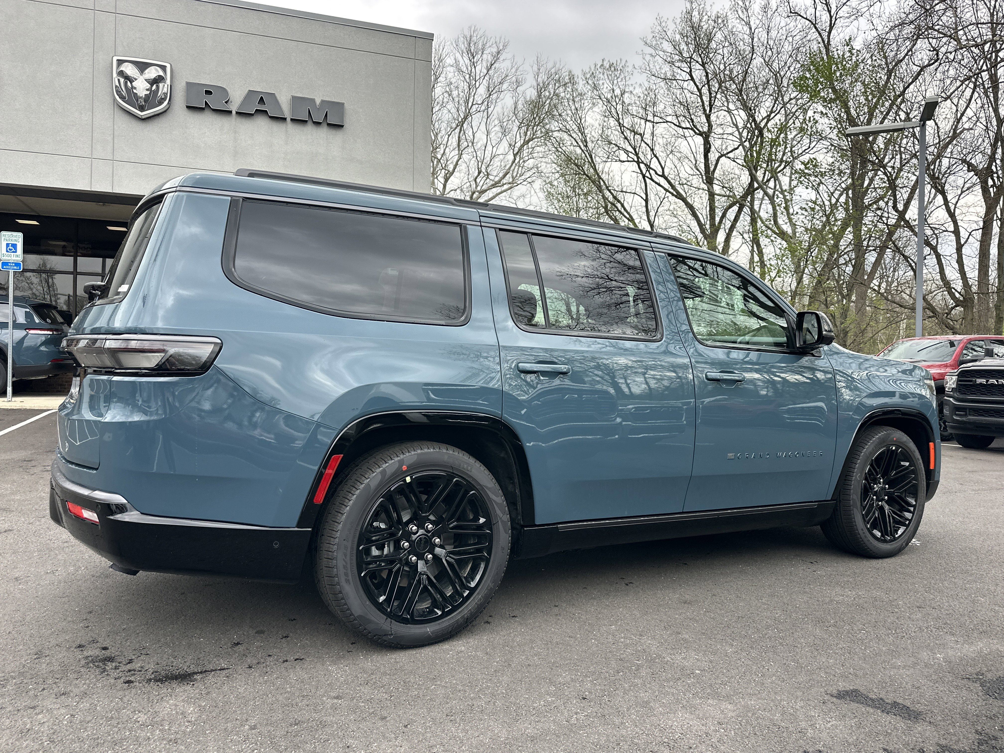 New 2026 Jeep Grand Wagoneer Limited AWD/4WD image 18