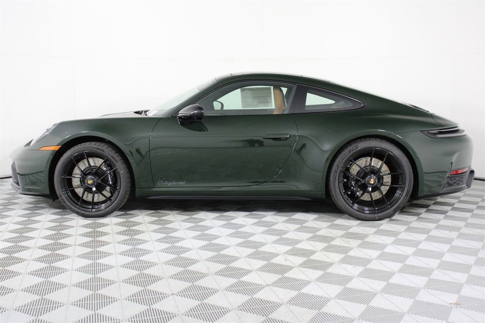 New 2026 Porsche 911 Carrera GTS image 2