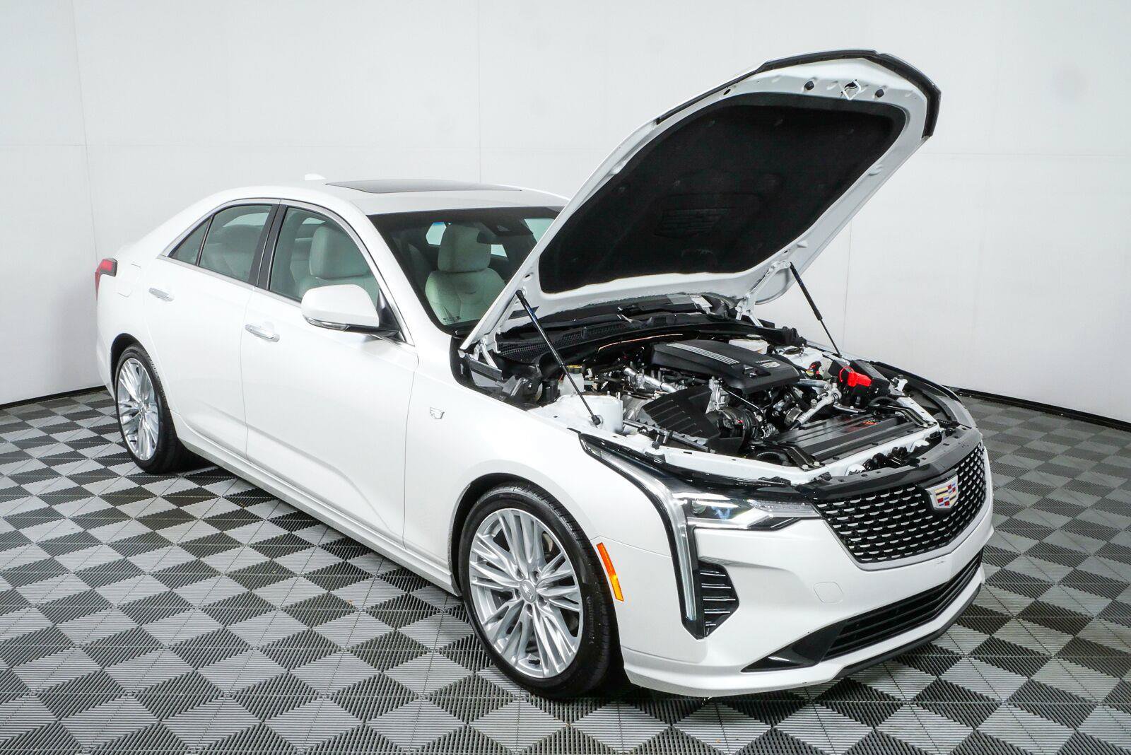 Used 2021 Cadillac CT4 Premium Luxury RWD image 34