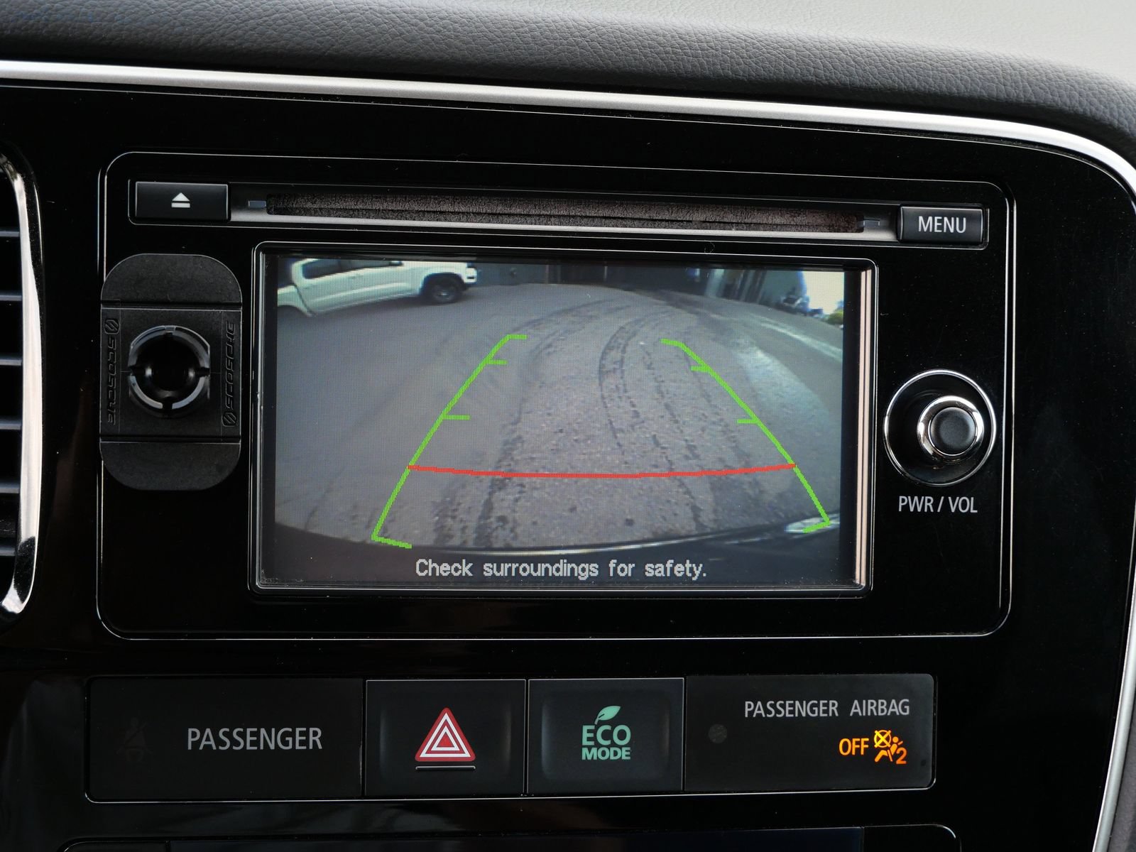 Used 2015 Mitsubishi Outlander SE AWD/4WD image 18
