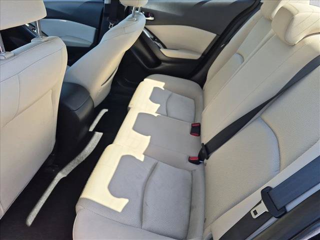 Used 2017 MAZDA MAZDA3 Sport FWD image 17