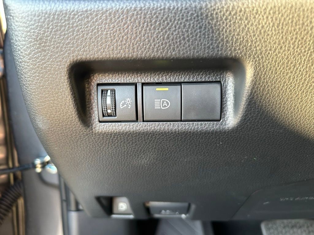 Used 2025 Toyota RAV4 LE image 20