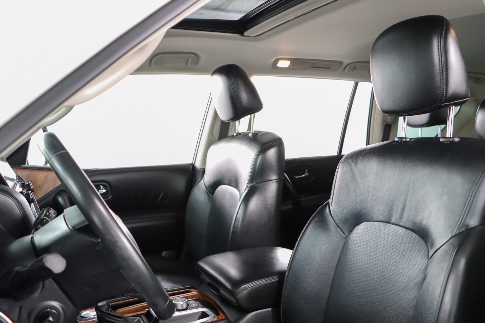 Used 2022 Nissan Armada SL image 25