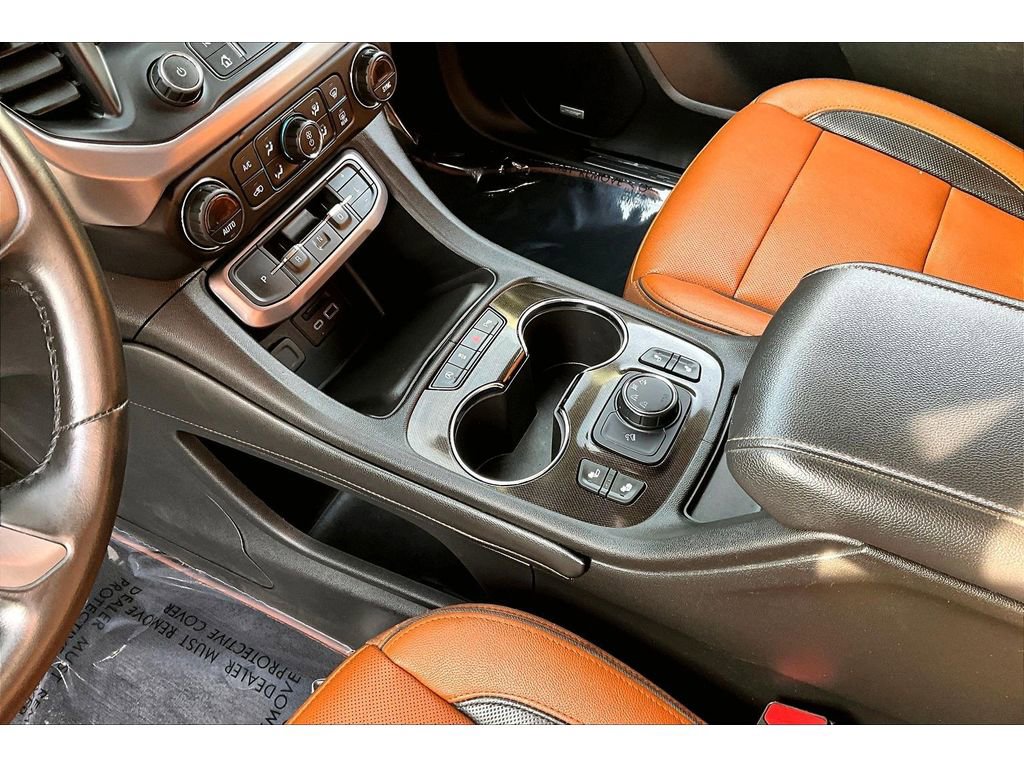 Used 2020 GMC Acadia AT4 image 15