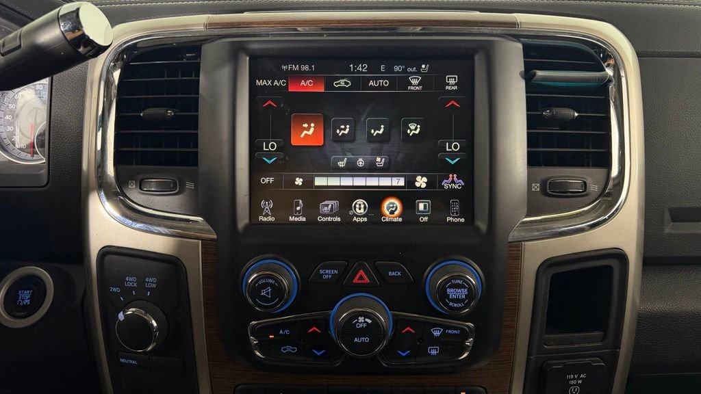 Used 2016 RAM 2500 Laramie w/ Convenience Group AWD/4WD image 19