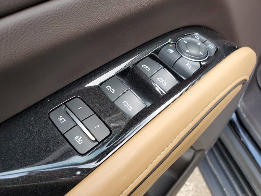 Used 2024 Cadillac Escalade Sport w/ LPO, ONYX Package image 15