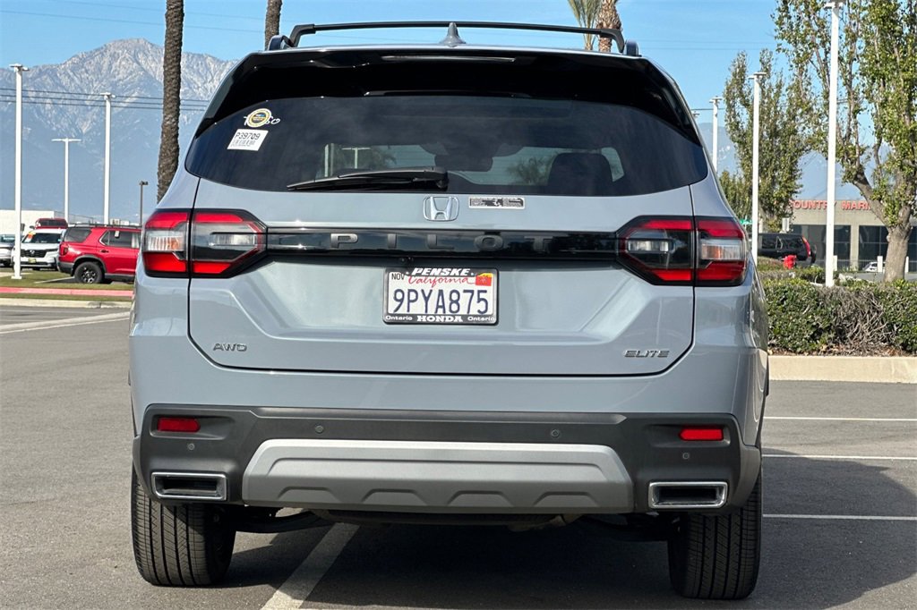 Certified 2025 Honda Pilot Elite image 5