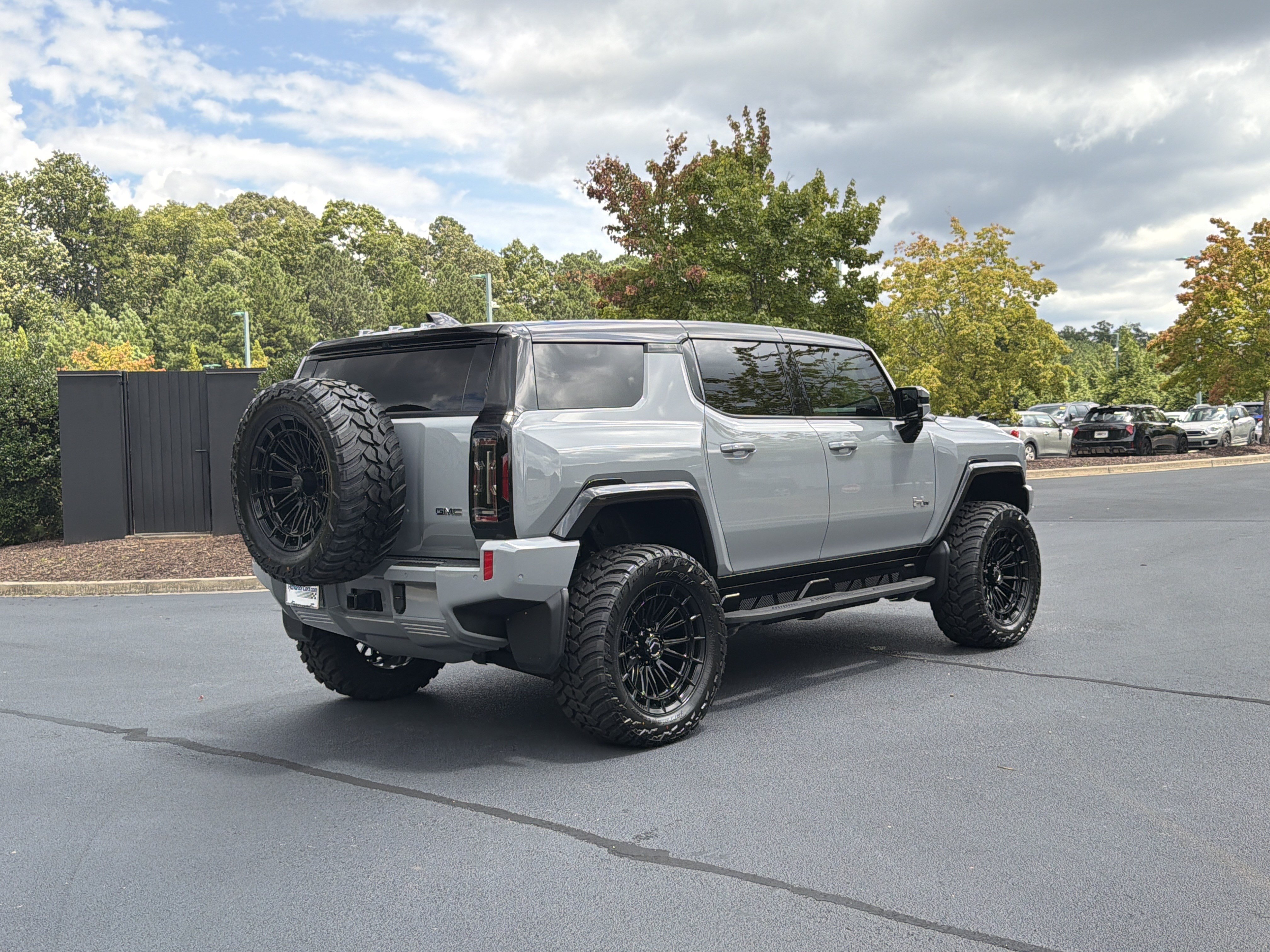 Used 2024 GMC Hummer EV 3X w/ LPO, Illumination Package AWD/4WD image 5
