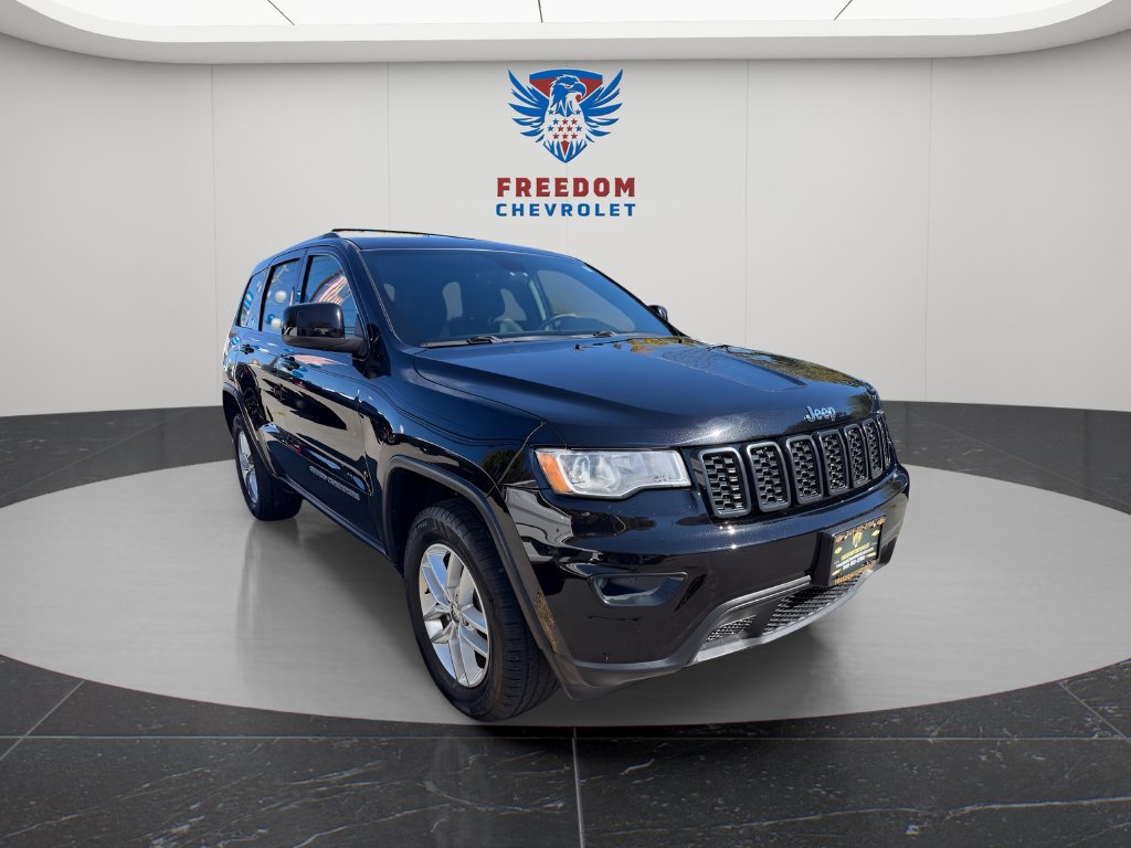 Used 2017 Jeep Grand Cherokee Laredo w/ Quick Order Package 23E AWD/4WD image 7