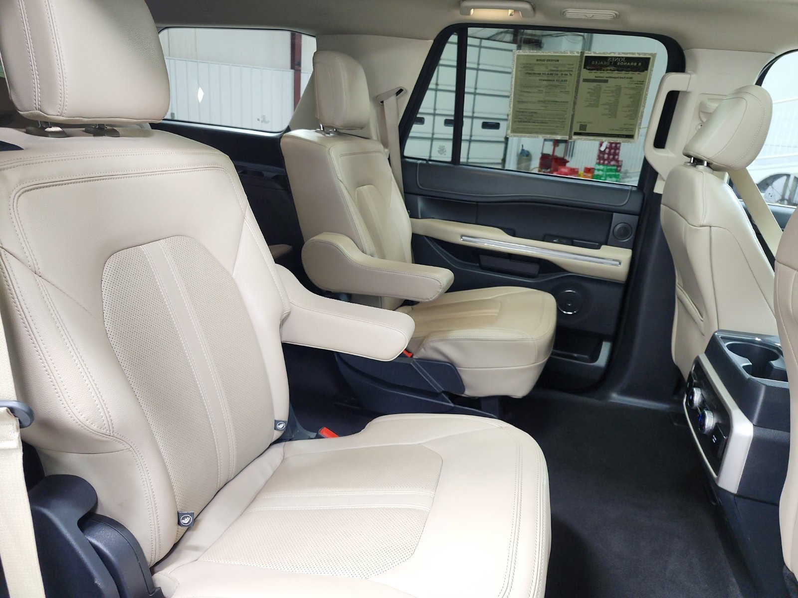 Used 2024 Ford Expedition Limited RWD image 45