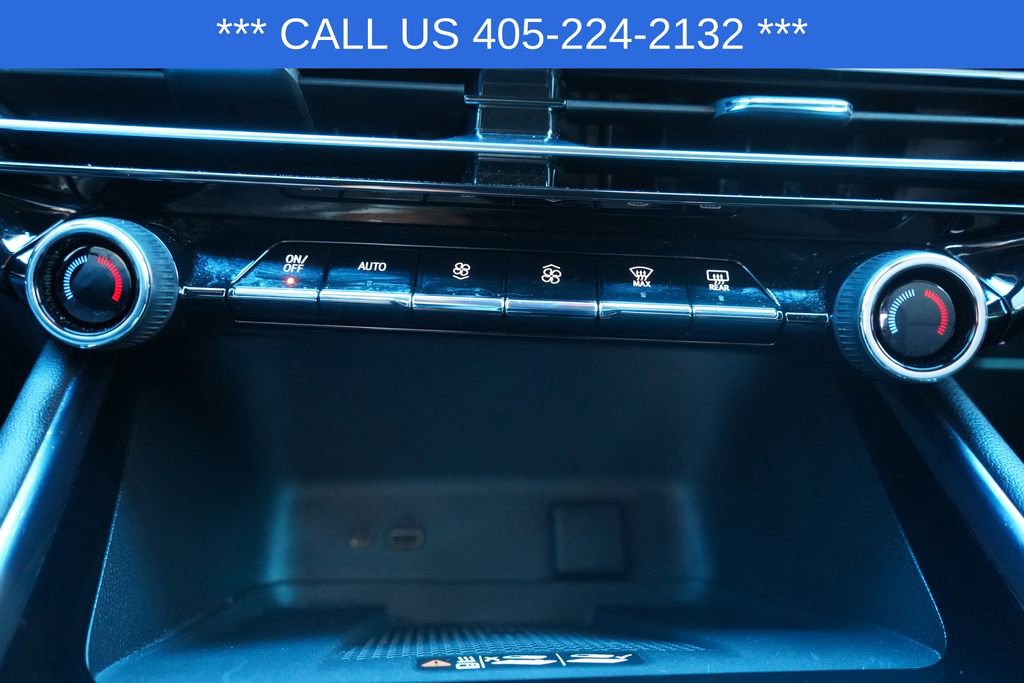 Used 2025 Chevrolet Traverse LT image 40