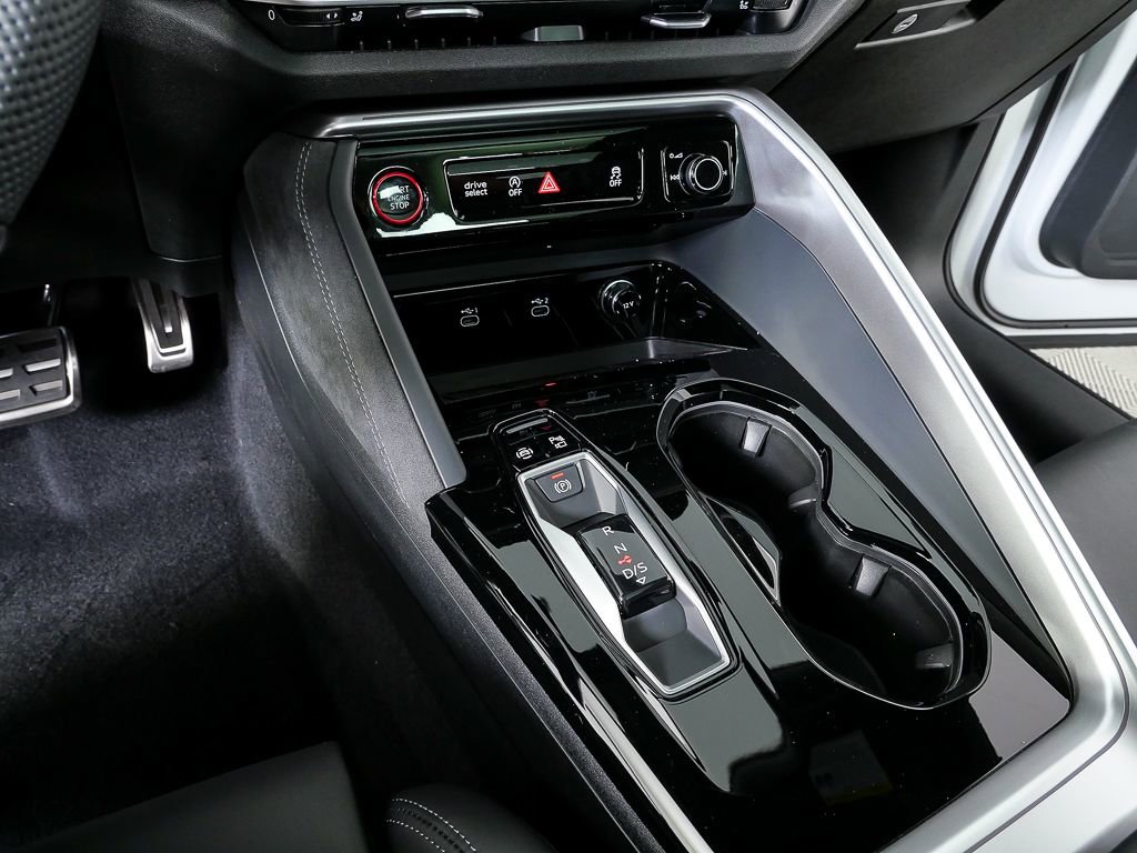 New 2026 Audi SQ5 Premium Plus image 18