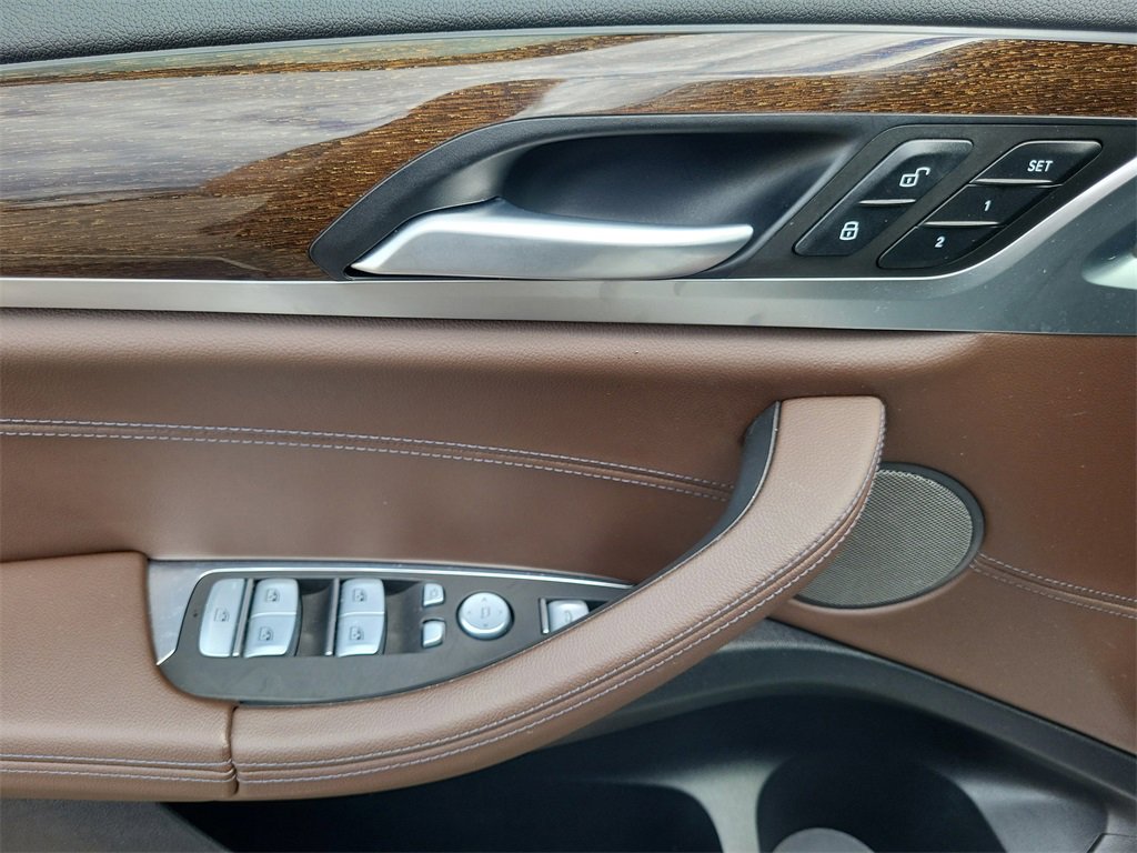 Used 2023 BMW X3 M40i w/ Premium Package image 17