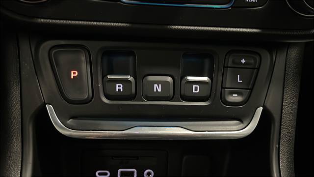 Used 2021 GMC Terrain SLT w/ Infotainment Package II AWD/4WD image 18