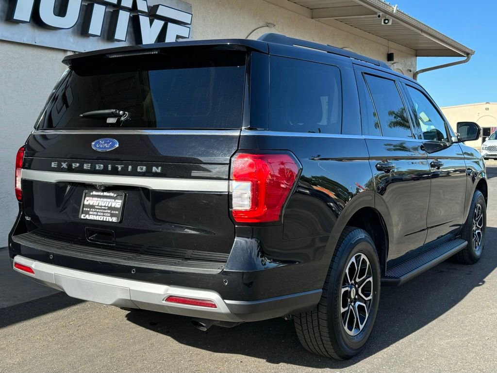 Used 2024 Ford Expedition XLT image 4