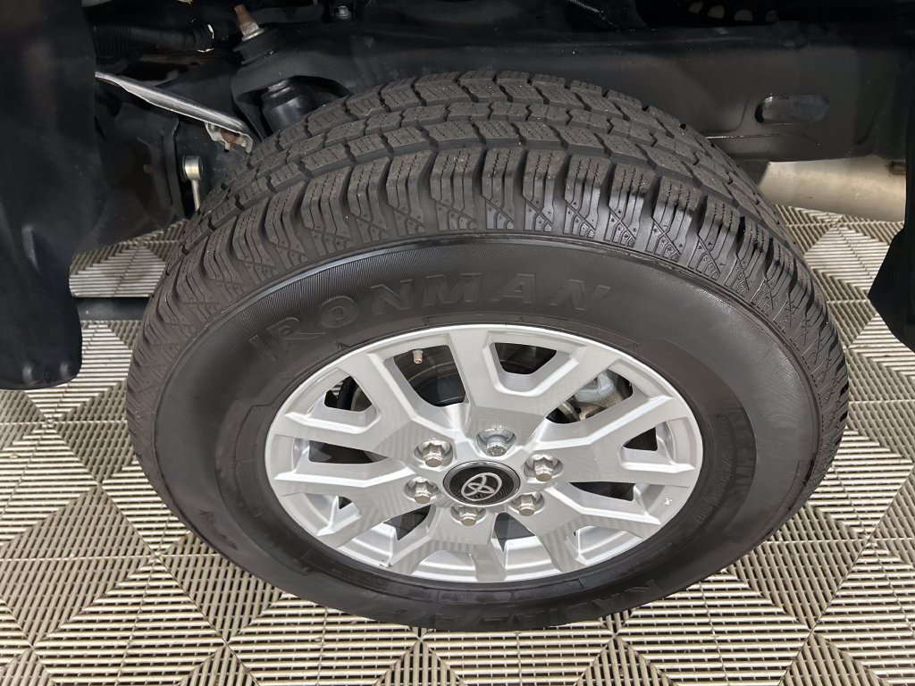 Used 2024 Toyota Tacoma SR5 AWD/4WD image 11
