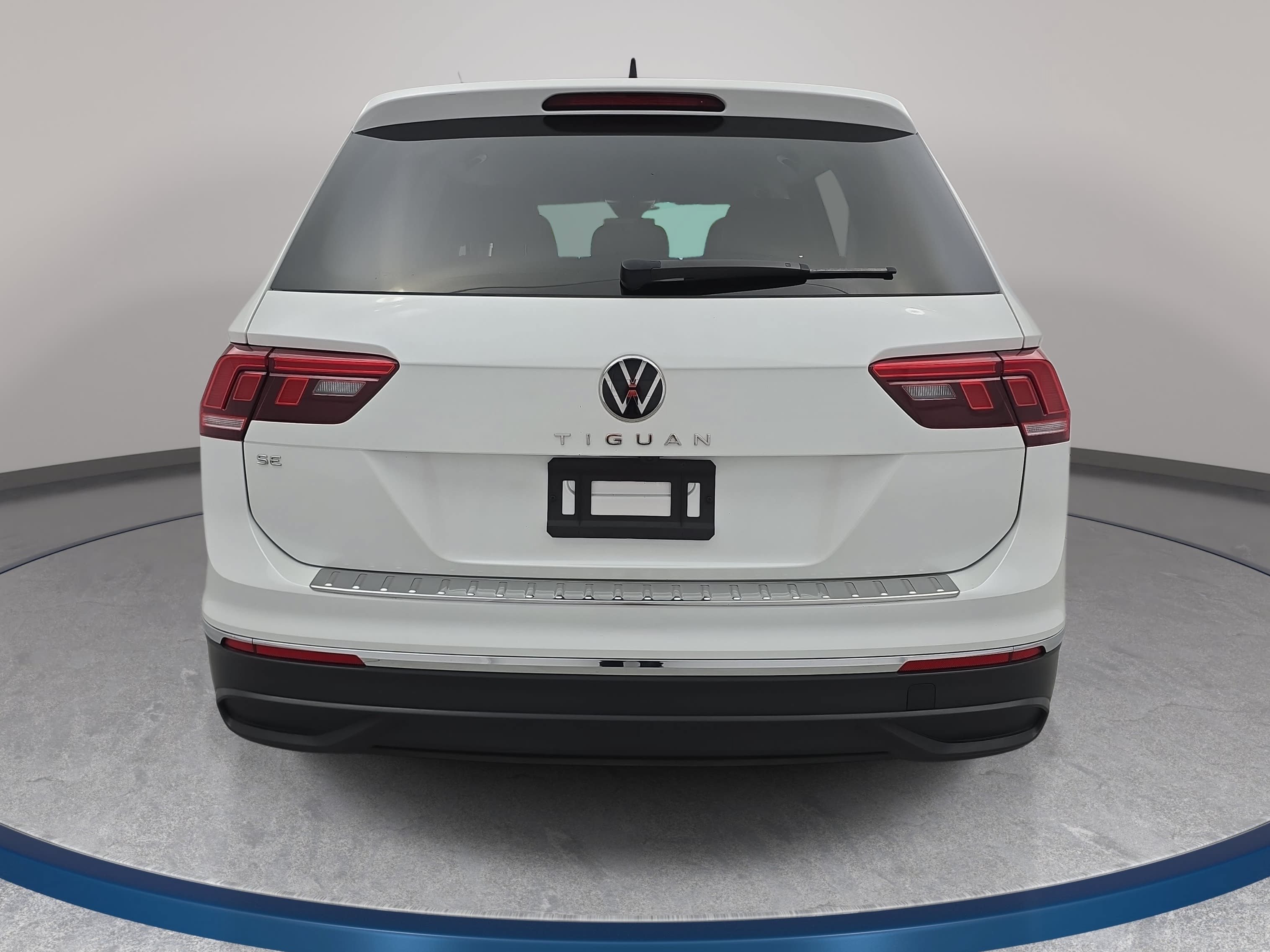 Used 2023 Volkswagen Tiguan SE FWD image 6