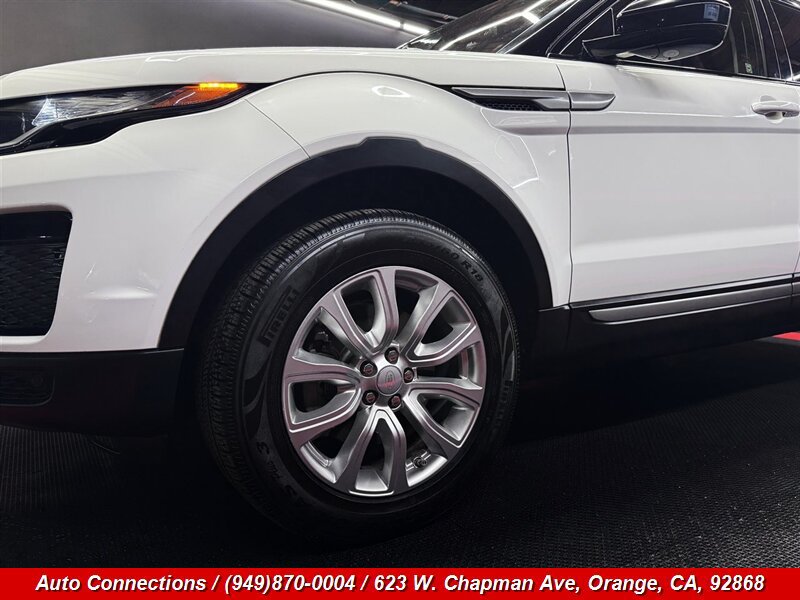 Used 2018 Land Rover Range Rover Evoque SE AWD/4WD image 26