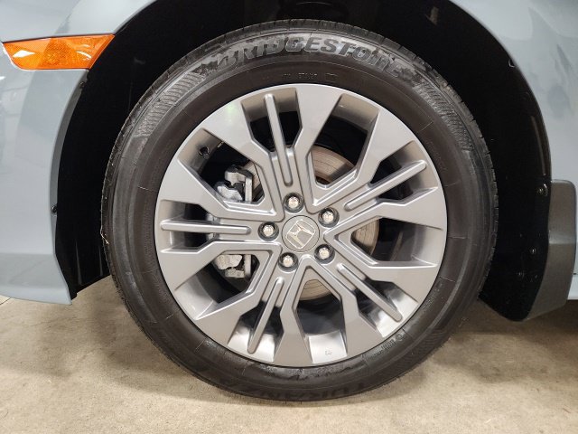 Certified 2025 Honda Odyssey Touring image 10