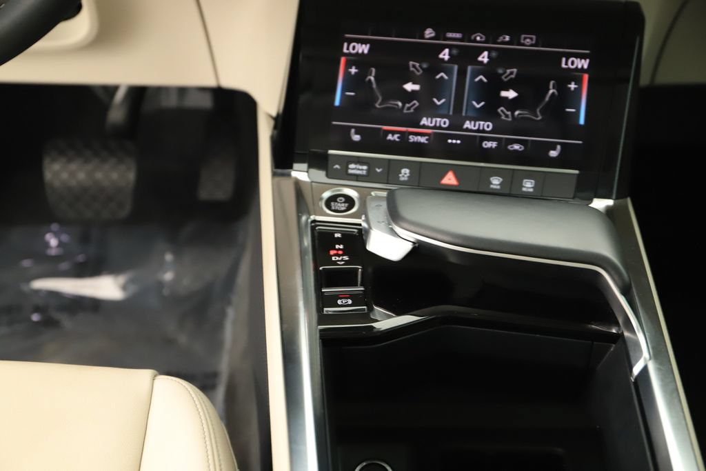Certified 2024 Audi Q8 e-tron Premium AWD/4WD image 21