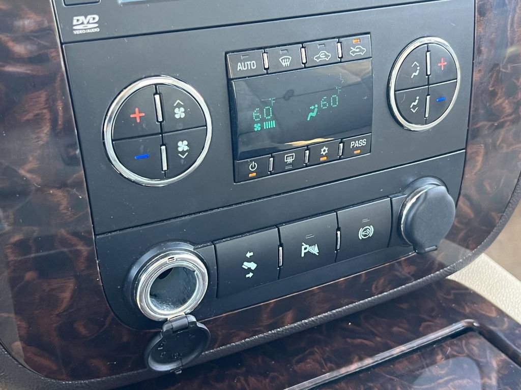 Used 2013 GMC Sierra 3500 Denali image 25