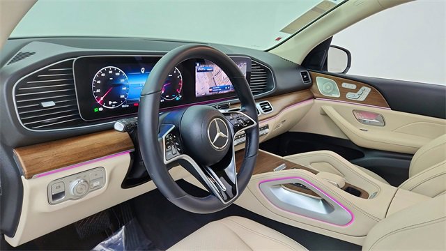 Used 2025 Mercedes-Benz GLE 350 4MATIC w/ AMG Line Exterior image 18