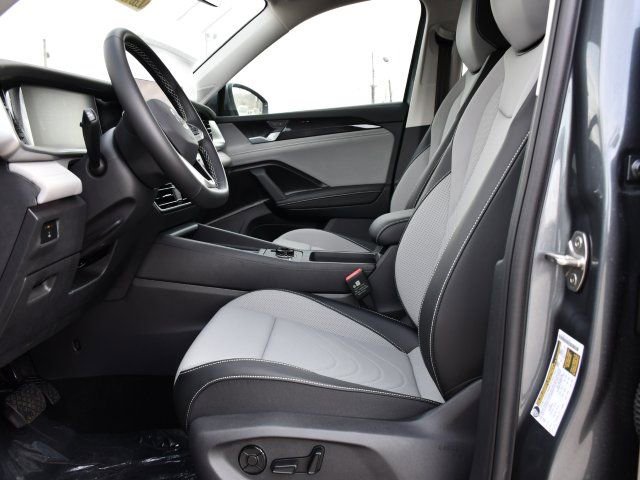 New 2026 Volkswagen Tiguan SE AWD/4WD image 12