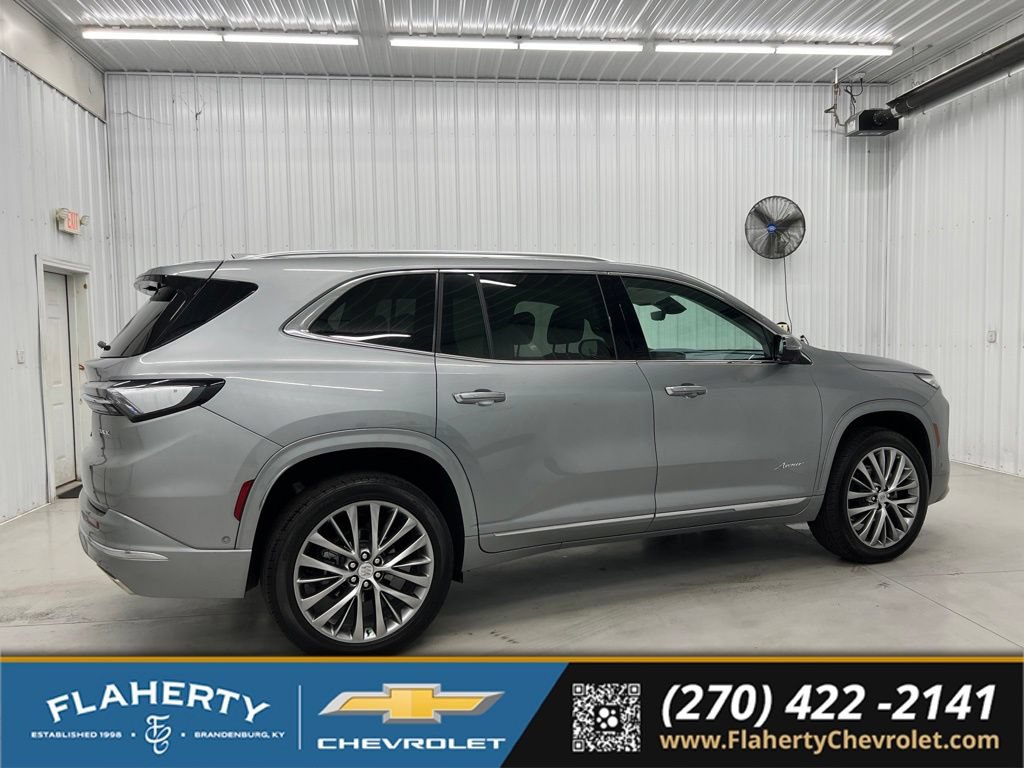 Used 2025 Buick Enclave Avenir w/ Super Cruise Package AWD/4WD image 2
