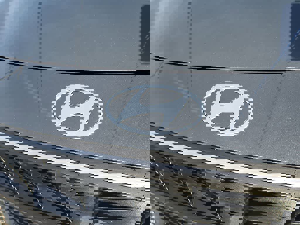 New 2026 Hyundai Elantra Sport image 12