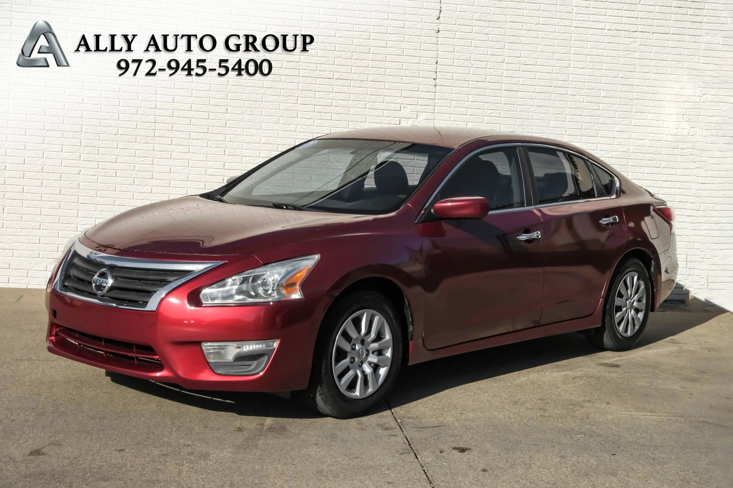 Used 2013 Nissan Altima 2.5 S image 1