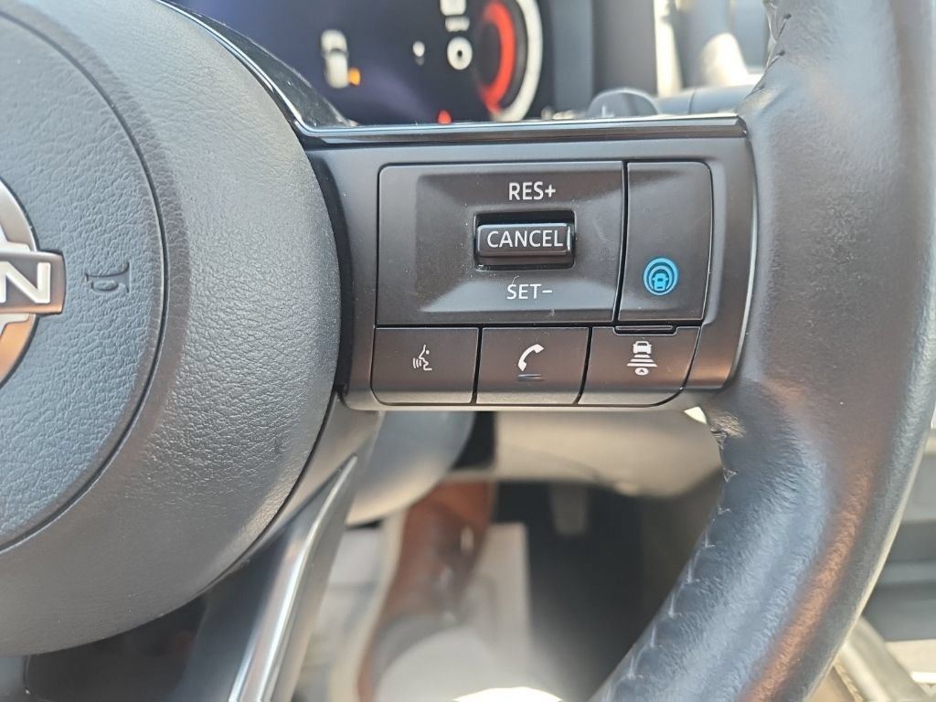 Used 2023 Nissan Rogue Platinum AWD/4WD image 26