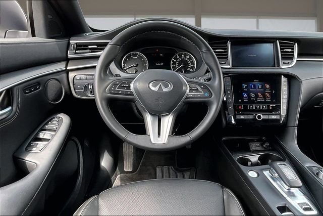 Certified 2025 INFINITI QX55 Luxe w/ Accent Package image 5