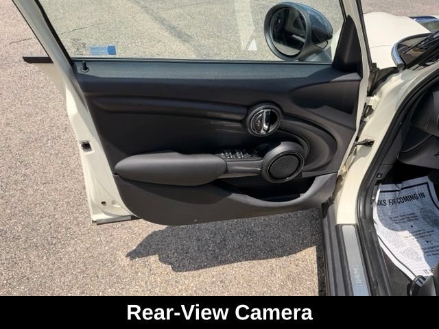 Used 2016 MINI Cooper 4-Door Hardtop FWD image 9