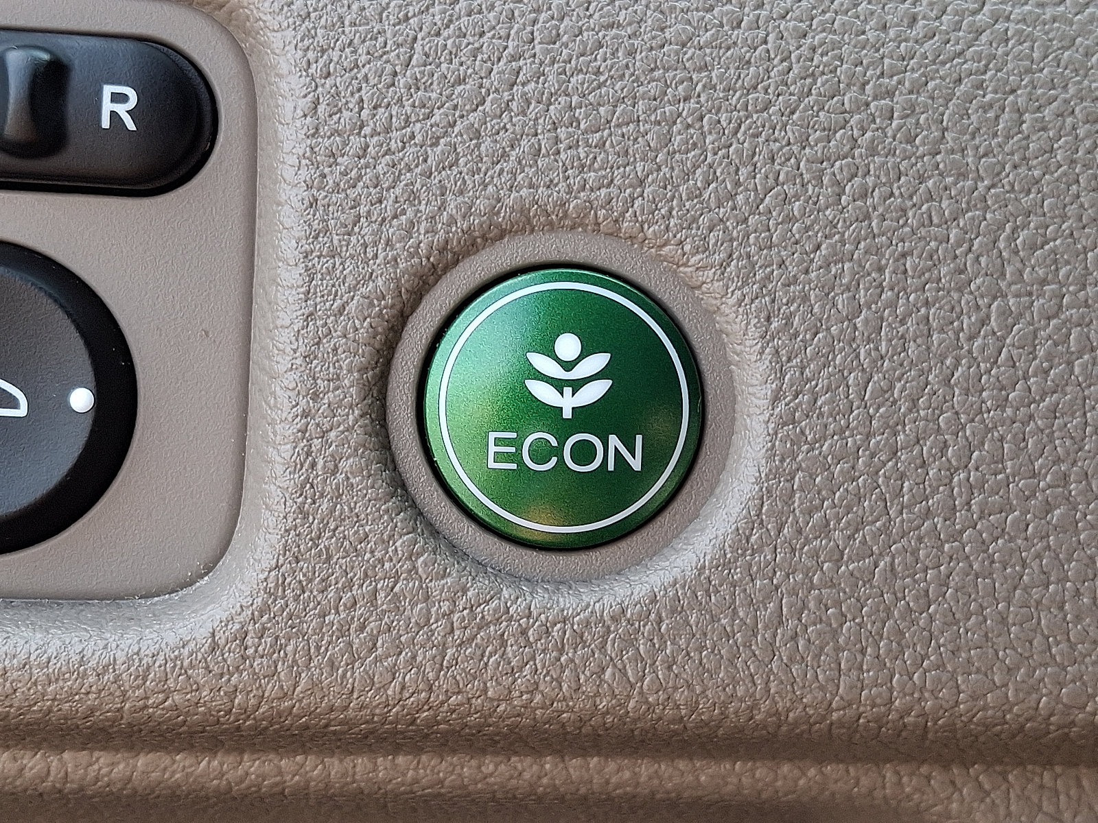 Used 2016 Honda Pilot EX image 24