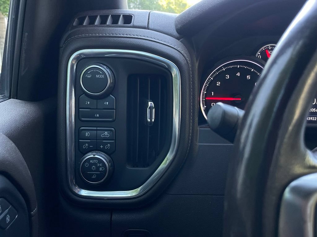 Used 2020 Chevrolet Silverado 2500 LT w/ Texas Edition AWD/4WD image 13