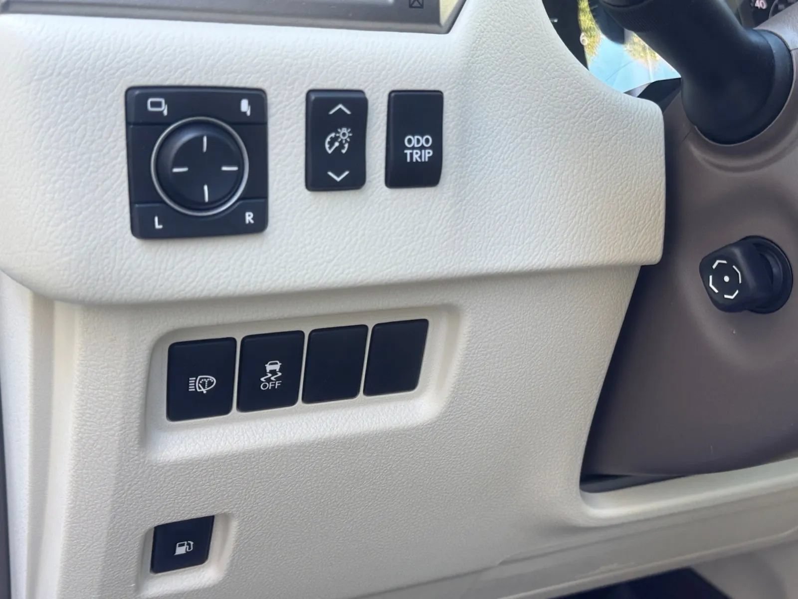 Used 2016 Lexus GX 460 w/ Premium Package AWD/4WD image 24