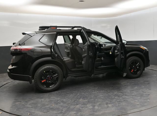 New 2026 Nissan Rogue SV AWD/4WD image 32