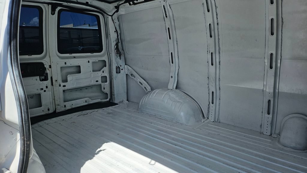 Used 2014 Chevrolet Express 1500 RWD image 19
