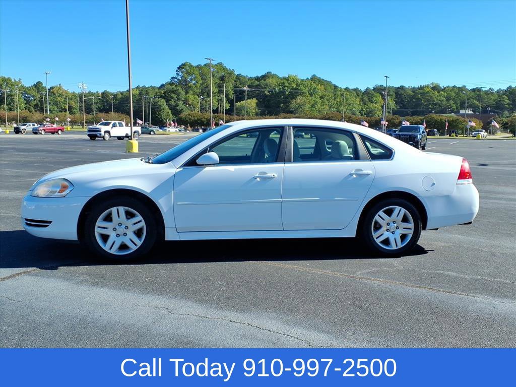 Used 2012 Chevrolet Impala LT w/ LT Sunroof Package FWD image 3